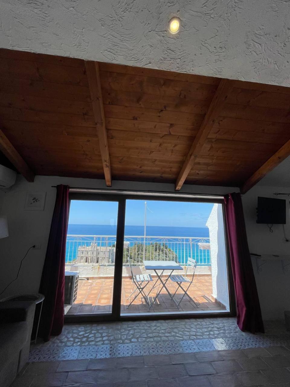 Lady White Hotel Tropea Exterior photo